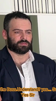 Fer își transformă șeful Alfa Macho în iubitul său