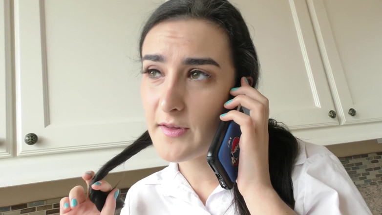 Hefburg: Petite whore rimms and swallows