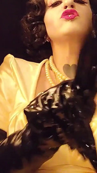 Lady dimitrescu in un ciclo temporale di dominazione wmv