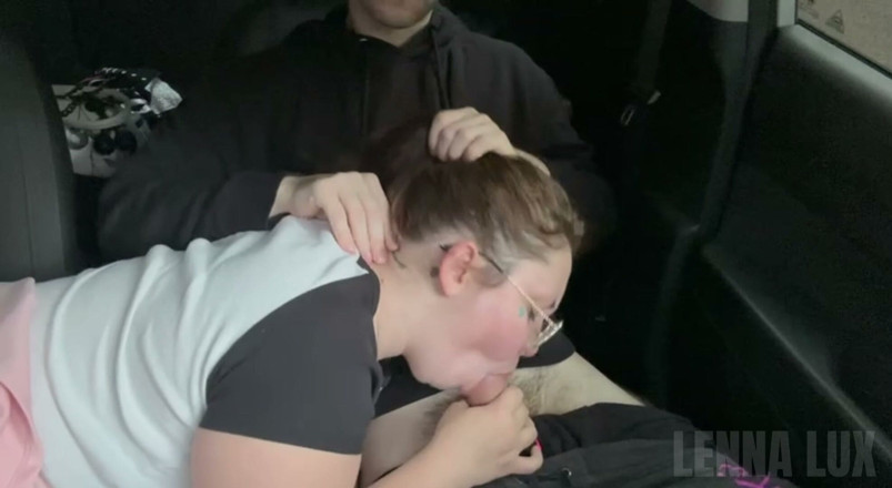 Lenna Lux: Horny Nerd Girl Sucks Dick in the Car