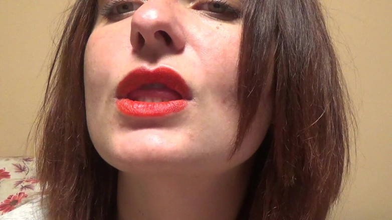 Goddess Misha Goldy: Franska kyssar med mig! Röd läppstift fetisch!