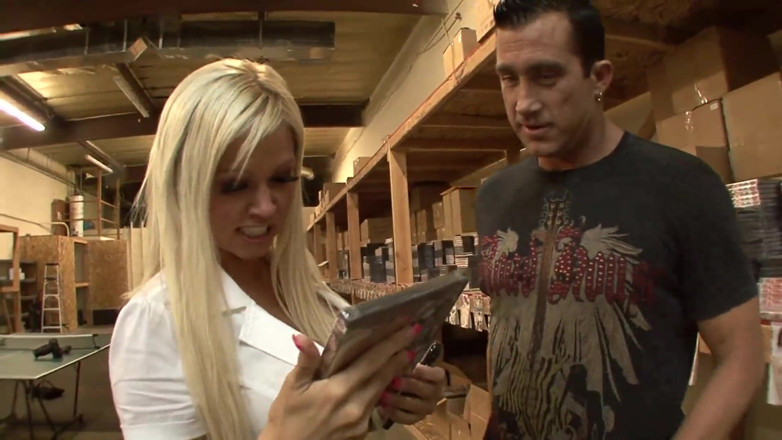 Xtime Network: mast pornastar Nikita von James ko bare land dvara jordaar...