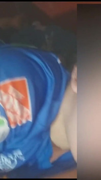 Gadis Meksiko dengan pantat aduhai lagi asik nyepong kontol