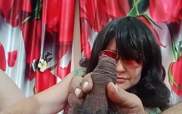 Bolly Karma: Kontol ngaceng dan tante sange