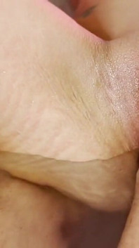 Trio Fistfucking Con Bionda MILF, Calda Latina E Vecchio