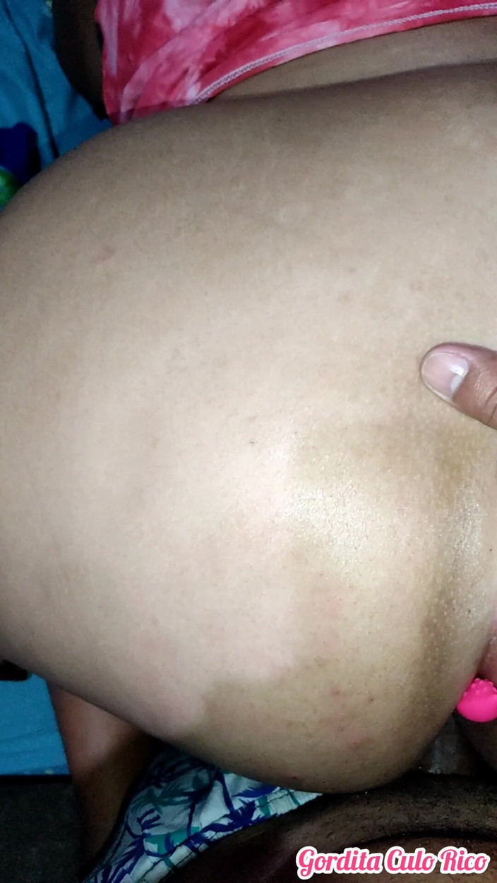 Gordita Culo Rico: Laura được móc cua vào cái mông khổng lồ của cô ấy...