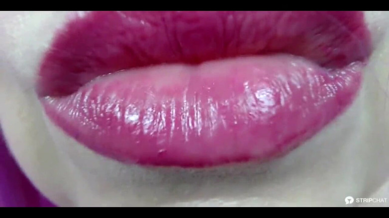AimeeParadise: Una perra madura depravada con pelo morado y grandes tetas...