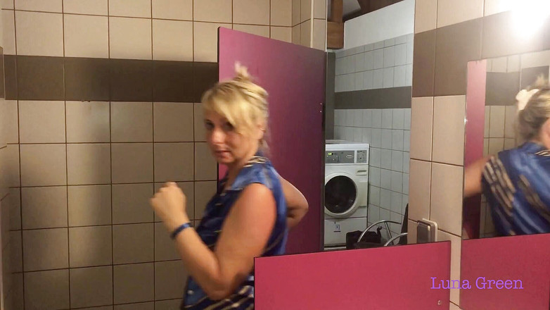 My Wife Luna: Sex ve sprše v kempu