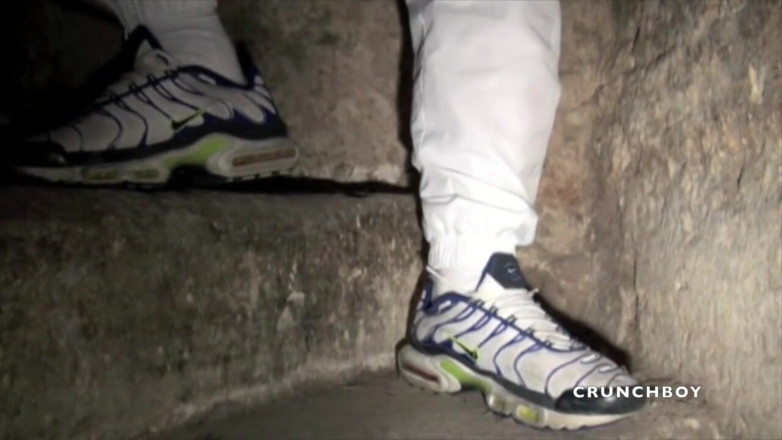 Sneaker gay: Giovane araba scopata da un vero etero dominante