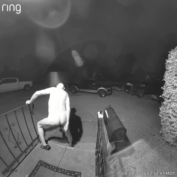 Ridge Runner: Solo Dildo Play in Front Yard - Exposed for All to...