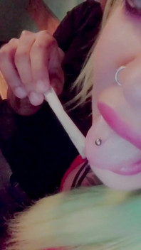 Amsterdam bimbo nimmt tour mit großem schwanz an - öffentlich