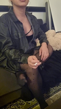 Leather Shirt Merokok