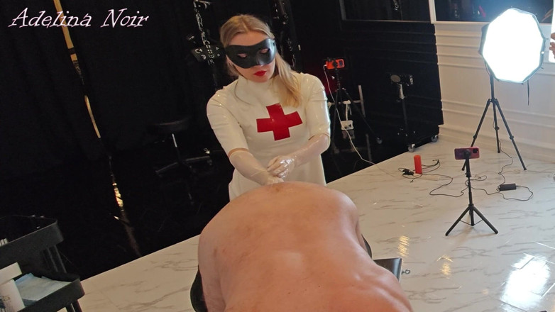 FISTINGQUEEN: Fisting anale dominazione femminile -adelina Noir Fisting mr.x - Topview