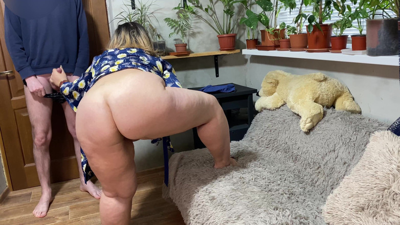 OurFetishLife: Tchýně přistihla při masturbaci a ošukala ji