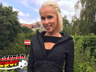 German Scout: Německý skaut - fit německá zralá Sophie Logan vyzvednutí a drsné šukání