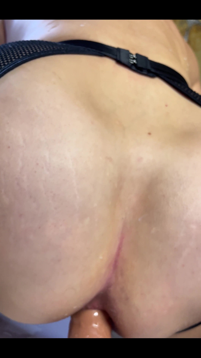 Crypto Mommy: Bb, czy zamówisz moją imprezę kink dostarczone do twojego domu...