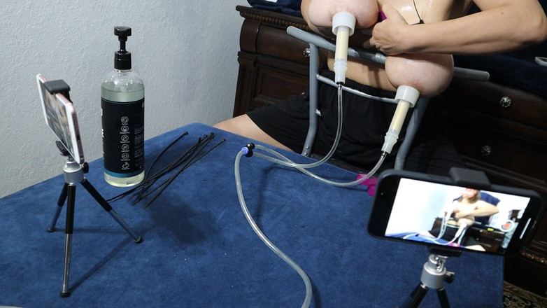 VeeVee Vixen: Милфа сисечками жестко доит