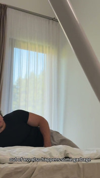 Åh ja, jag i alla hål! Glada Nicole Murkovski tar analsex med tre killar på inspelningen!