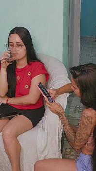 与妻子朋友的危险性行为被当场抓包