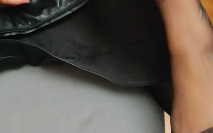 Coryna nylon: Schwarze strümpfe und schwarze stiefel