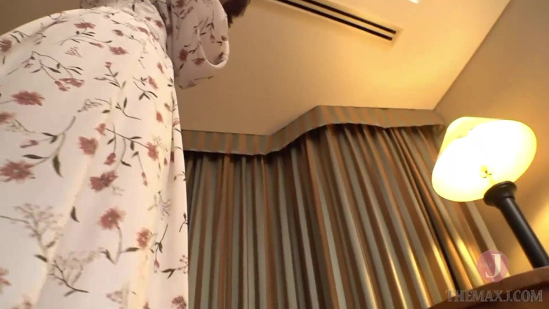 JAV Amateur: Abbiamo esplorato la parte interna del suo reggiseno e finalmente...
