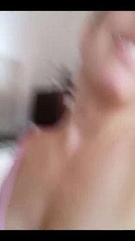 チラチラとおっぱい
