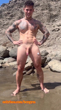 Mein schwanz kommt am strand ohne berührung