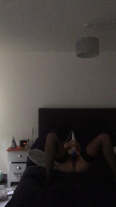 Ella Jackman: Sólo masturbace orgasmus