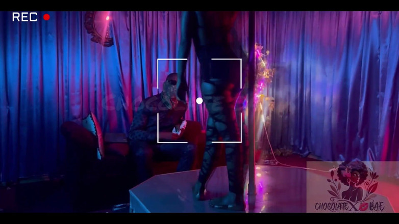 Naturelle Chocolat: Tôi đã cho anh ấy một điệu nhảy riêng tư