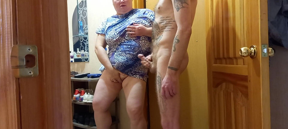 Zona901: I'm jerking off a cock on a neighbor