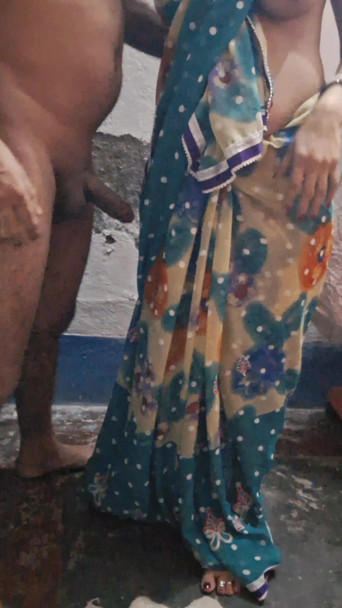 Busty Banuu: Làng nóng Bhabhi Ki Chudai