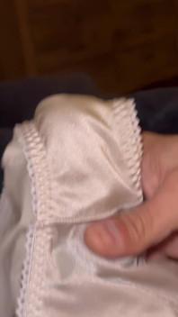 X moeder Inlaw satijnen slipje klaarkomen