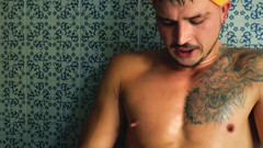 Christian Hunter: 粗暴的滑冰男孩贸易让我的被摧残 - Christian Hunter和汤姆风暴