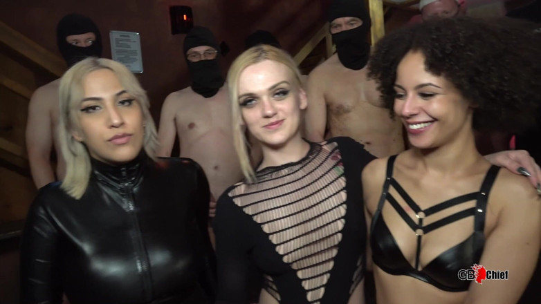 GangBang-Dream: 3 fete împotriva sexului în grup cu 20 de tipi