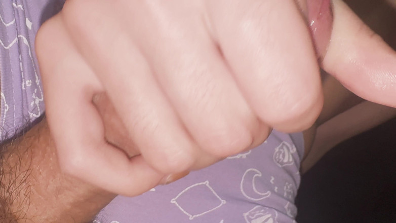 18StepsisterAnal: Jerk of My Virgin Stepbrother - His First Handjob He Is...