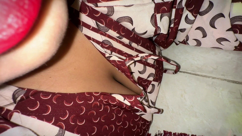 Your Boy's Cum: 彼女の大きなお尻を激しく突き、彼女は止まらずに潮を吹き続けます - ぽっちゃりしたホットな妻とのアナルセックス