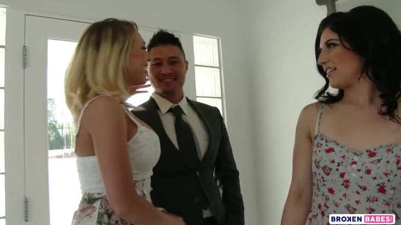 Broken babes: BrokenBabes - kagney Linn Karter साथी अदला-बदली में Fallon West के पति को चोदती है