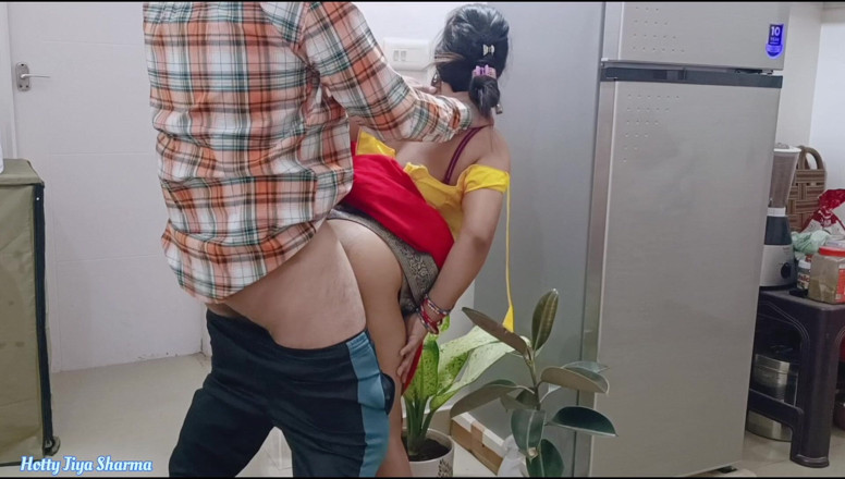 Hotty Jiya Sharmaa: Bhabhi desi dikongkek - seks panas India