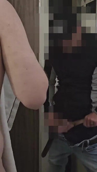 În sfârșit am convins un alt tip care face livrări heterosexuale