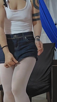 Giantess You Can't Oppose My Feet Scent and Swallow Me!