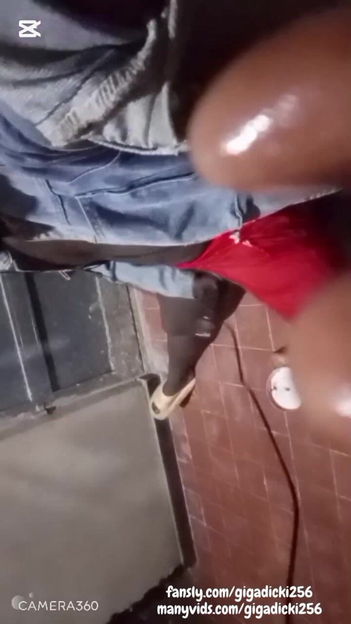 Hongi: La Matrigna Era Così Eccitata Quindi Ho Dovuto Sborrare Sul...