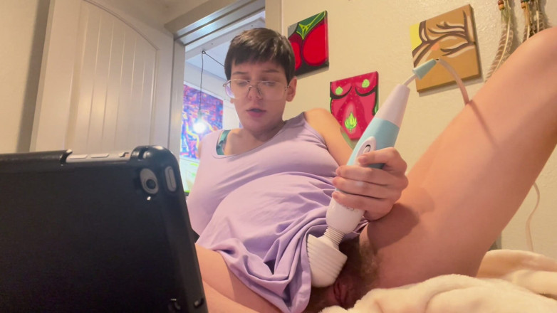 Wookie Princess: Zwangere babe komt klaar tot porno