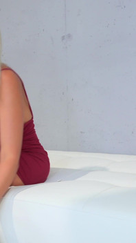 390 orta yaşlı seksi kadın çifte penetrasyon, sikiş makinesi fışkırtıyor