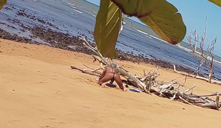 Ladysilvas: Ladysilva Was Filmed Hiding Tanning Her Hot Ass on the...