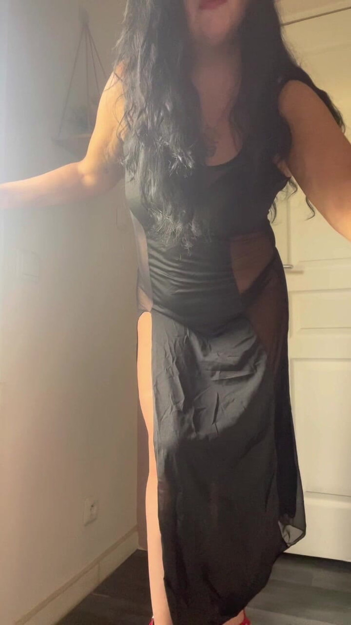 Maitresse Clara: Anda sangat kecil dalam menghadapi ketuanan saya