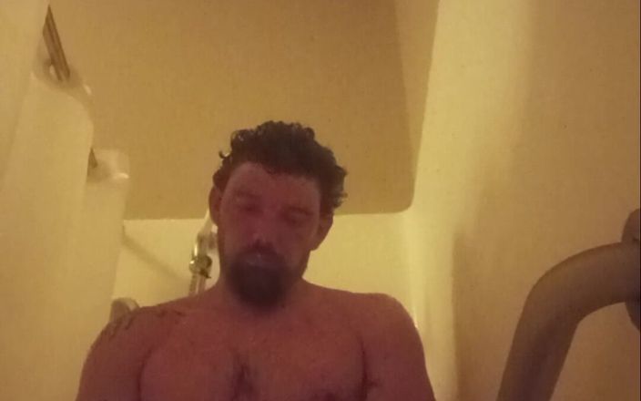 Cumming4tipz: L’heure de la douche B4