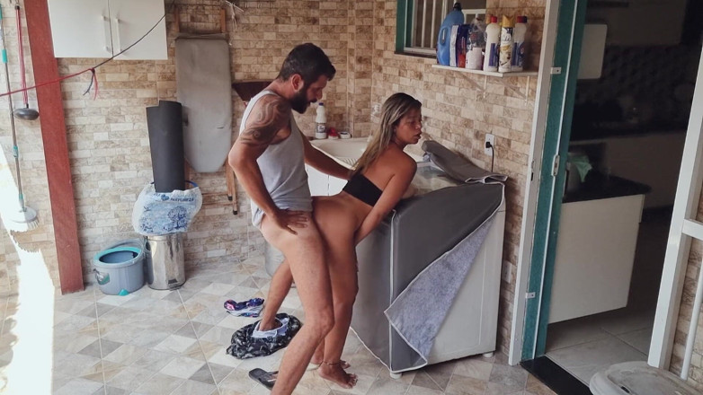 MarieChell: Ho scopato mia moglie come piace a lei, facendo il...