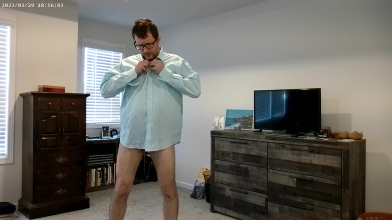 Carolina_boi: Je me déshabille après le travail, je me branle et...