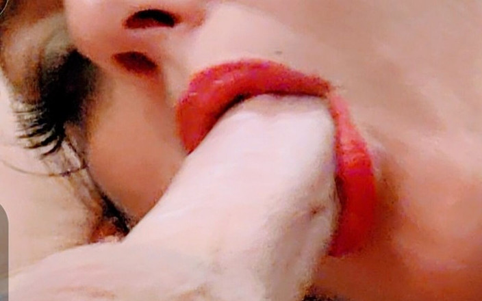 Deep Throat MYLF: Ibu tiri ingin bermain