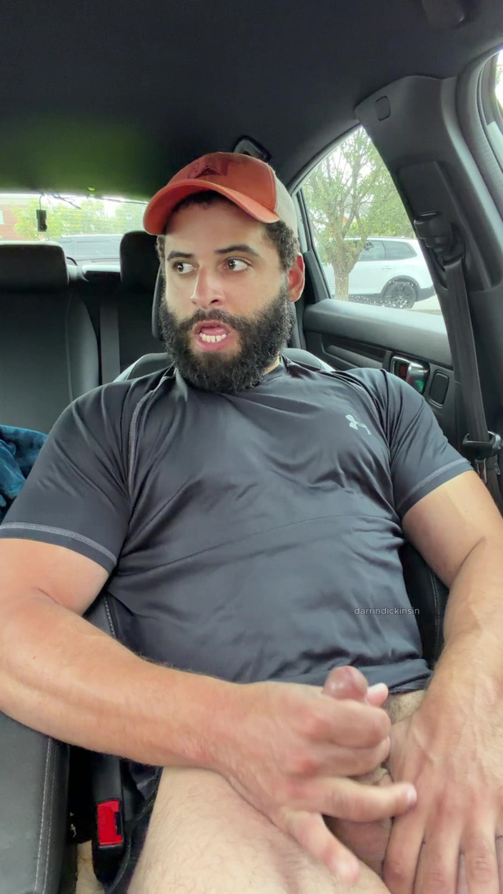 mascbeef95: Muscle Cub in the Car